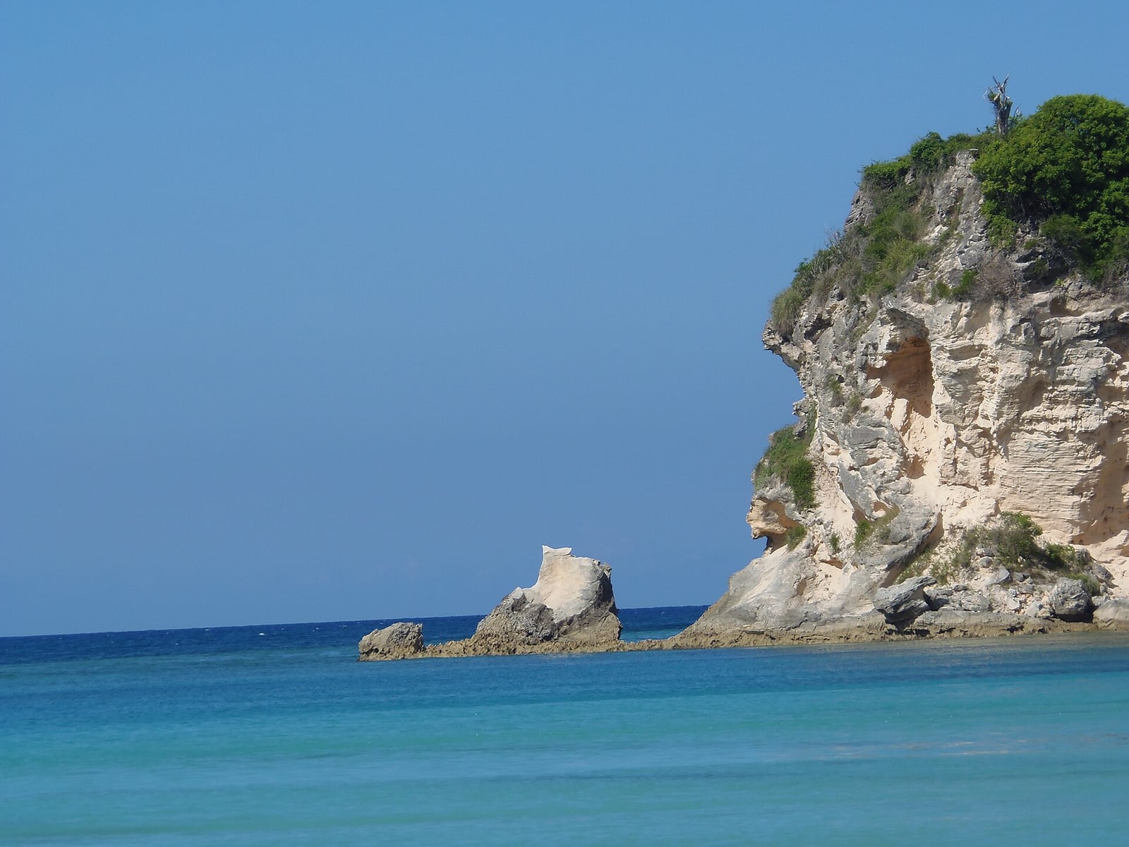 Macao-strand, Dominicaanse Republiek — foto door https://www.flickr.com/photos/zuquirio/ via Wikimedia Commons