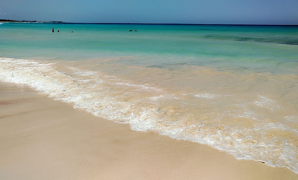 Macao Beach, Dominican Republic — photo by Carolinarondon via Wikimedia Commons