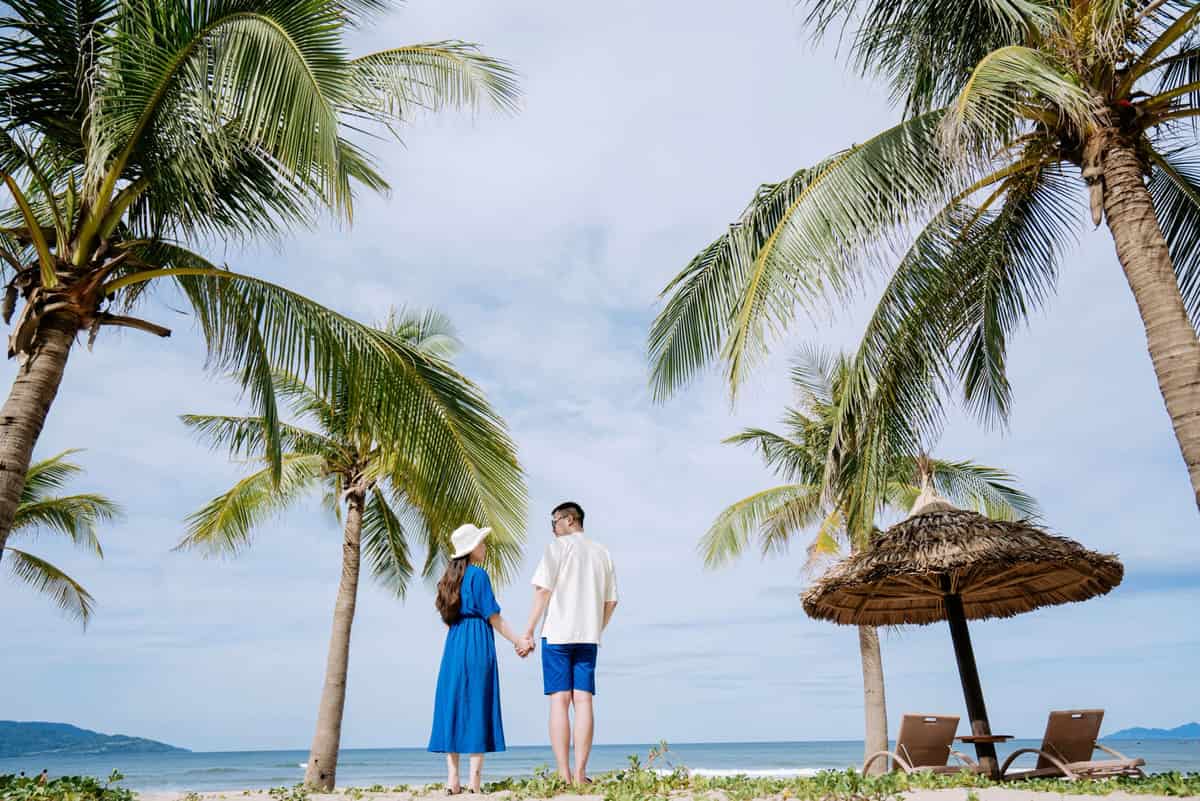 Consejos de poses para parejas en la playa
